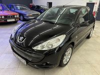 Gebraucht Peugeot 206+ Basis 73 PS (53 kW) 2011 Schwarz Kleinwagen