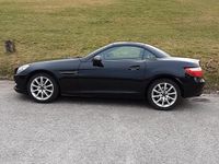 Second-hand Mercedes SLK200 184 CP (135 kW) 2011 Negru Cabrio