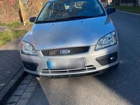 Occasion Ford Focus 101 ch (74 kW) 2006 Argent Berline
