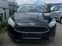 Gebraucht Ford Focus 101 PS (74 kW) 2015 Schwarz Kombi