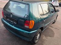 Usata VW Polo 60 CV (44 kW) 1997 Verde Utilitaria