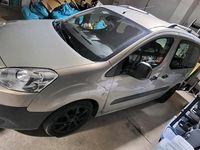 Gebraucht Peugeot Partner Tepee 75 PS (55 kW) 2008 Gelb Van / Kleinbus