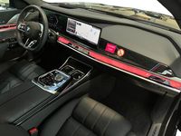 Gebraucht BMW 740 Shadowline 286 PS (210 kW) 2025 Black sapphire metallic Limousine