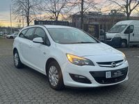 Gebraucht Opel Astra Edition 165 PS (121 kW) 2013 Weiß Kombi