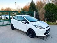 Usata Ford Fiesta Trend 82 CV (60 kW) 2009 Bianco Utilitaria