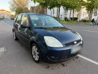 Gebraucht Ford Fiesta 69 PS (50 kW) 2004 Blau Kleinwagen