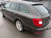 Gebraucht Skoda Superb Elegance 260 PS (191 kW) 2013 Braun Kombi