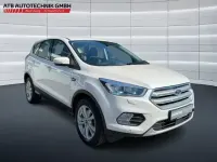 Usado Ford Kuga Titanium 150 HP (110 kW) 2019 Branco SUV