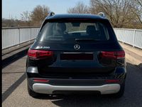 Gebraucht Mercedes GLB200 166 PS (122 kW) 2021 Schwarz SUV