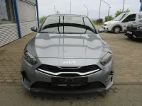 Gebraucht Kia Ceed Spirit 140 PS (102 kW) 2025 Silber Kleinwagen