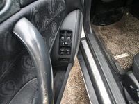 Second-hand Mercedes 220 143 CP (105 kW) 2000 Argintiu Berlinǎ