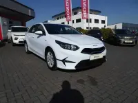 Używany Kia Ceed Vision 140 KM (102 kW) 2025 Biały Hatchback