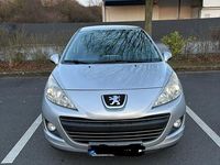 Gebraucht Peugeot 207 73 PS (53 kW) 2011 Silber Limousine