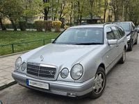 Gebraucht Mercedes E240 Elegance 170 PS (125 kW) 1999 Silber Limousine