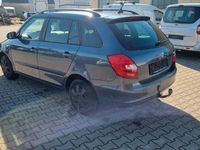 Gebraucht Skoda Fabia Ambition 86 PS (63 kW) 2012 Grau Kombi