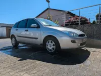 Gebraucht Ford Focus Ghia 116 PS (85 kW) 2000 Silber Limousine