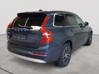 Gebraucht Volvo XC90 Momentum 235 PS (172 kW) 2022 Denim blaumetallic SUV
