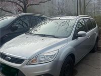 Gebraucht Ford Focus 105 PS (77 kW) 2009 Silber Kombi