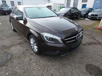 Gebraucht Mercedes A180 Style 109 PS (80 kW) 2014 Braun Limousine