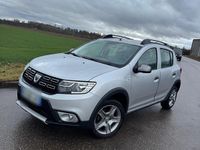 Gebraucht Dacia Sandero Stepway 90 PS (66 kW) 2018 Grau Limousine