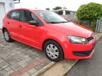 Gebraucht VW Polo Trendline 75 PS (55 kW) 2013 Rot Kleinwagen