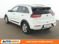 Gebraucht Kia Niro Spirit 141 PS (103 kW) 2016 Weiß SUV