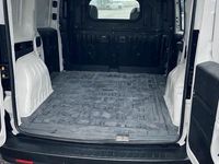 Gebraucht Opel Combo 95 PS (69 kW) 2016 Weiß Van / Kleinbus