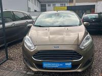 Gebraucht Ford Fiesta Titanium 125 PS (91 kW) 2013 Braun Kleinwagen