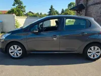 Gebraucht Peugeot 208 68 PS (50 kW) 2014 Grau Kleinwagen