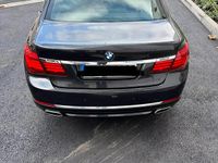 Gebraucht BMW 740 313 PS (230 kW) 2013 Grau Limousine