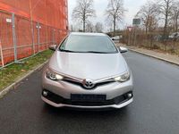 Gebraucht Toyota Auris Executive 116 PS (85 kW) 2016 Silber Limousine
