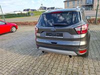 Gebraucht Ford Kuga Titanium 182 PS (133 kW) 2017 Grau SUV