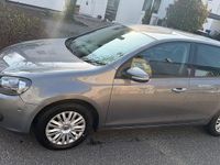 Gebraucht VW Golf VI Team 105 PS (77 kW) 2010 Grau Kleinwagen