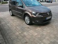 Gebraucht VW Touran 105 PS (77 kW) 2012 Braun Van / Kleinbus