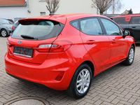 Gebraucht Ford Fiesta Trend 75 PS (55 kW) 2021 Rot Limousine