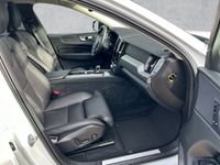 gebraucht Volvo XC60 Plus Dark 2WD B4 Diesel ACC Ambiente City Safety