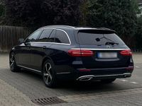 Gebraucht Mercedes E220 Exclusive 194 PS (142 kW) 2017 Blau Kombi