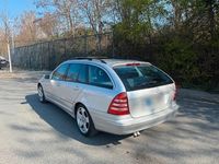 Gebraucht Mercedes C220 143 PS (105 kW) 2003 Silber Kombi