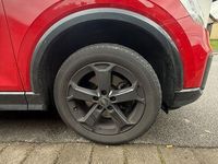 Gebraucht Audi Q2 Design 190 PS (139 kW) 2016 Rot SUV