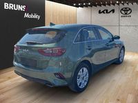 Używany Kia Ceed Comfort 140 KM (102 kW) 2025 Zielony Hatchback