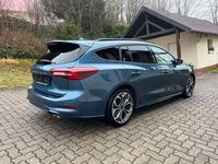Gebraucht Ford Focus ST-Line X 155 PS (114 kW) 2025 Chrome blau (metallic) Kombi