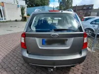 Gebraucht Kia Carens 128 PS (94 kW) 2012 Grau Van / Kleinbus