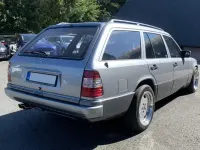 Gebraucht Mercedes 300 Sportline 150 PS (110 kW) 1995 Silber Limousine