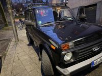 Gebraucht Lada Urban 83 PS (61 kW) 2018 Schwarz SUV