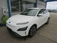 Gebraucht Hyundai Kona Trend 100 kW (136 PS) 2023 Atlas white / sol SUV