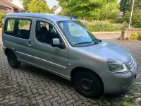 Gebraucht Citroën Berlingo 90 PS (66 kW) 2008 Silber Van / Kleinbus
