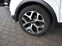 Gebraucht Renault Captur Intens 118 PS (86 kW) 2019 Perlmutt weiß mit black pearl SUV