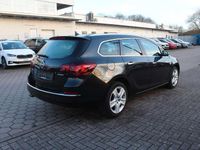 Gebraucht Opel Astra Innovation 140 PS (102 kW) 2012 Graphitschwarz/carbon flash/mi Kombi