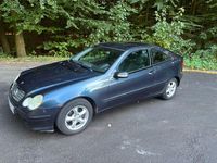 Gebraucht Mercedes 200 163 PS (119 kW) 2001 Blau Coupé