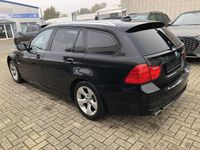 Gebraucht BMW 320 184 PS (135 kW) 2012 Schwarz Limousine